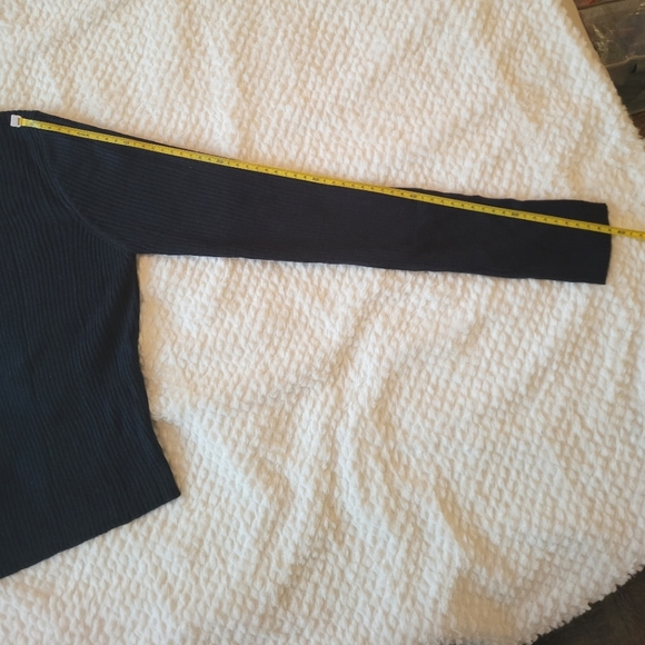 Crop Top/Long Sleeve/Black - Picture 3 of 8